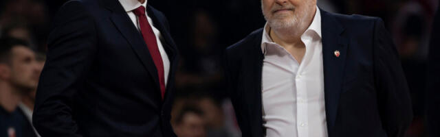 ZVEZDA URUČILA OTKAZ TRENERU! Šokantna vest pred duel s Barselonom!