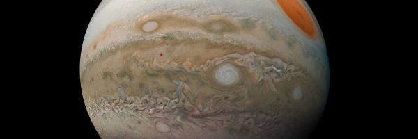 NASA objavila nove fotografije Jupitera