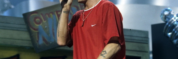 Eminem ostavio broj telefona na Tviteru