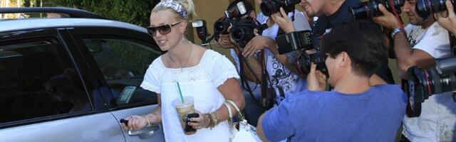 Detalji razvoda Britni Spirs: Udarala ga na spavanju