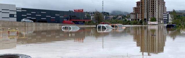 U poplavama u Bosni i Hercegovini stradalo najmanje 20 ljudi, najteže u Jablanici