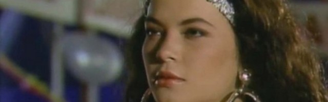 (FOTO) SKINULA SE KASANDRA! Fanovi nisu mogli da dođu sebi od ŠOKA