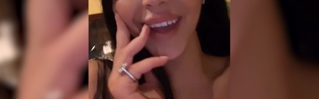 TREŠTI CECA NA VERIDBI GODINE! NBA zvezda zaprosila srpsku Kim Kardašijan, ona pokazala OGROMAN PRSTEN, a onda je usledilo LUDO SLAVLJE uz našu muziku! /VIDEO/