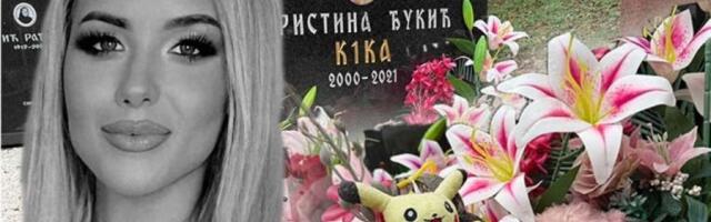 POTRESNA SCENA NA GROBU POKOJNE KIKE ĐUKIĆ: Pogledajte šta smo zatekli na dan godišnjice od TRAGEDIJE, ovaj detalj ledi krv u žilama!