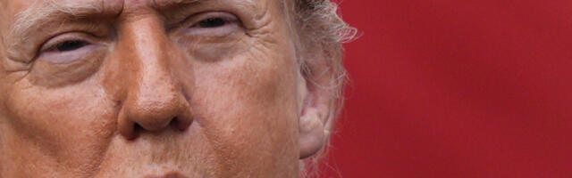 KAO U RUŽNOM SNU Tramp pada u provaliju rejtinga