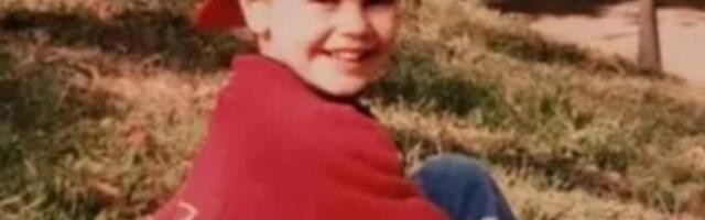 NEMA TRIKA DA POGODITE KO JE DEČAK SA FOTKE: Danas je OPASAN FRAJER za kojim čežnu sve žene, a on voli samo jednu