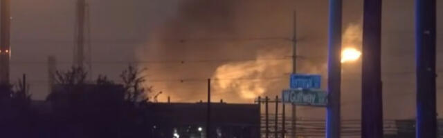 Гори рафинерија нафте у Тексасу, становништво евакуисано