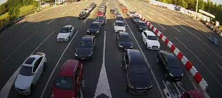 AMSS: Na Batrovcima se čeka sat vremena na izlazu iz Srbije