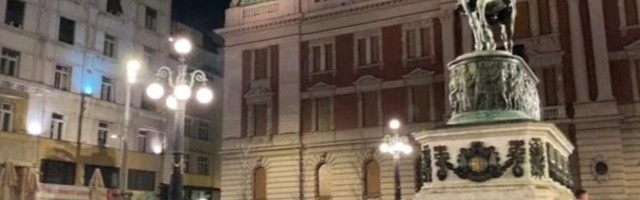 BEOGRAD OVAKVU NOVOGODIŠNJU NOĆ NE PAMTI! Svetle rotacije... Informer u centru prestonice, evo šta se dešava! /VIDEO/