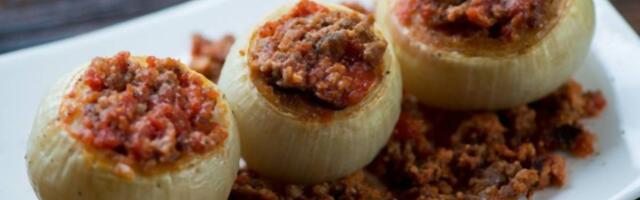 Luk punjen mlevenim mesom - recept koji se sprema kada želite da oduševite nekoga