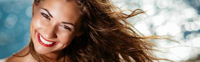 5 neophodnih proizvoda za negu kose tokom letnjeg odmora