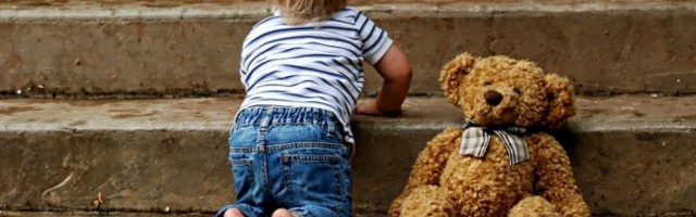 IMA VAŽNIJIH STVARI OD BESPREKORNE ČISTOĆE! Brže prohodaju kada puze!