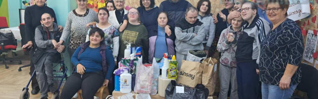 Aktiv žena Udruženja penzionera odneo pomoć u MNRO Duga