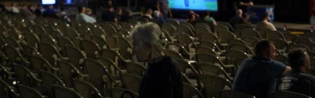 Ministri i članovi SNS-a u Ćacilendu gledali Zvezdu (FOTO)