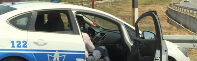 I DALJE SE TRAGA ZA DEVOJKOM IZ VRNJAČKE BANJE  Stajala je na steni  kod rta Veslo na Luštic kako bi se fotografisala i odjednom je upala u more