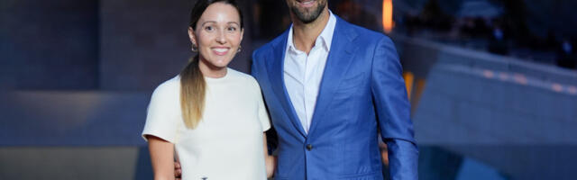 ZAŠTO SRBI NE VOLE JELENU ĐOKOVIĆ? Novakova supruga godinama na udaru navijača (ANKETA)