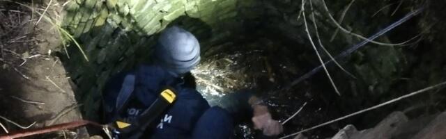 Brza intervencija kragujevačkih vatrogasaca sprečila tragediju – izvukli jednu osobu iz bunara