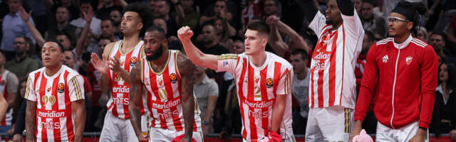 Šok na mrežama: Kamere uhvatile Zvezdinog pleja kako puši u noćnom klubu (FOTO)