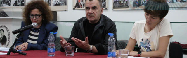 Pašalić se u Leskovcu konsultovao oko zabrane mobilnih telefona u školama