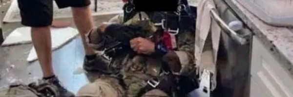 Padobranac proleteo kroz krov kuće i aterirao u kuhinji