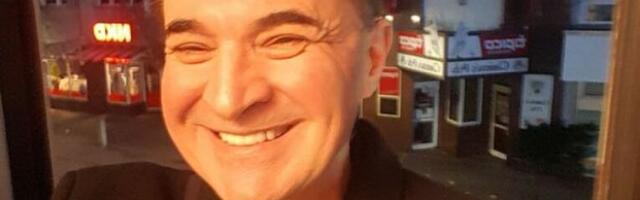 MITAR MIRIĆ UHVAĆEN U AKCIJI SA PILETINOM: Folker hteo da zbari nekoliko decenija mlađu devojku, procurile šok prepiske! (VIDEO)