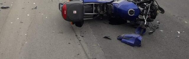 Sudar motora i automobila u tunelu kod Zlatibora, povređeni motociklista prebačen u bolnicu
