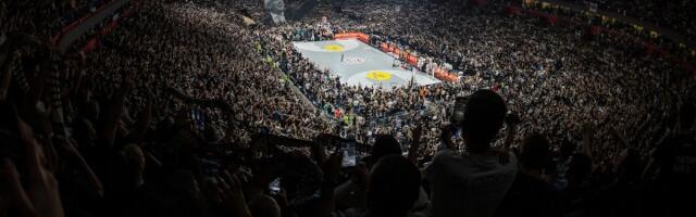 Grobari iz Arene poslali jasnu poruku o promenama u FK Partizan (FOTO)