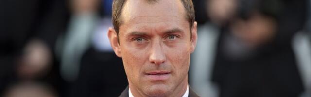 Kako je Džud Lou odigrao Putina u novom filmu koji je podelio publiku? Kritičari hvale glumca - "Skinuo je njegove manire" (VIDEO)