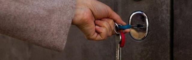 Ne ostavljajte noću ključ u bravi: Opasna greška koja može skupo da vas košta