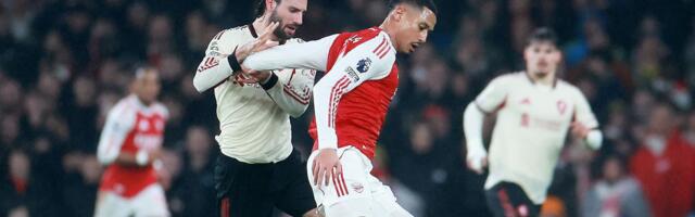 Šampion Engleske stigao u London, veliki derbi na Emirejtsu /GALERIJA/