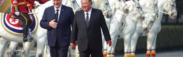 Istorijska poseta u jeku tenzija: Lukašenko doputovao u posetu Kim Džong Unu (FOTO)