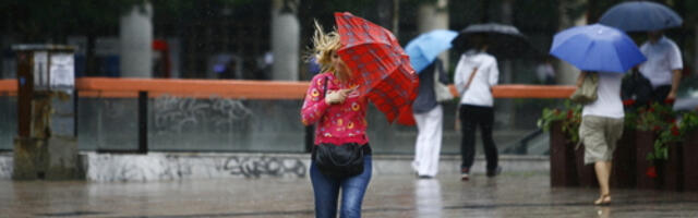 KREĆU PLJUSKOVI U OVIM DELOVIMA ZEMLJE! Oglasio se RHMZ, na snazi i upozorenje