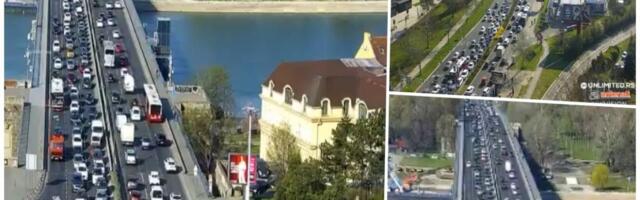 KRKLJANAC NA BRANKOVOM, NEPREGLEDNE KOLONE OD UŠĆA ZA GRAD: Sad se gužva pravi i u suprotnom smeru! Na Gazeli i Autokomandi ni gužve, ni zastoja! (FOTO)