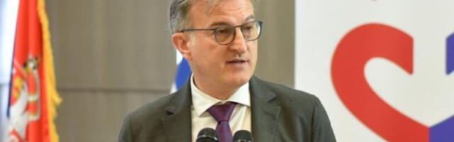 Cvejić (SRCE): Vučić u pat-poziciji oko izbora