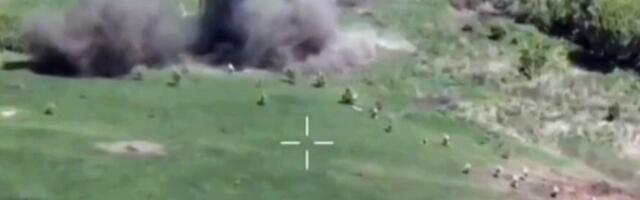 (VIDEO) Klanica! Rusi primetili kolonu, pa žestoko raspalili! Nastao masakr nakon paničnog povlačenja ukrajinskih snaga!
