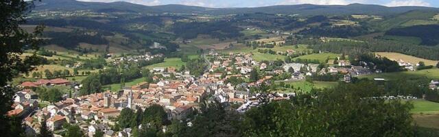 Svaka kuća ima  bar po troje dece! Grnčara - najbogatije selo u Srbiji