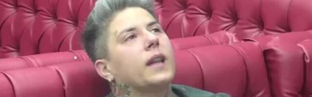 "OVO JE PRVI USKRS DA MI NIŠTA NIJE STIGLO OD KUĆE..." Matora se slomila na praznik, u suzama DOZIVA pokojnu majku: "Ovo si mi pravila..." TUGA! (VIDEO)