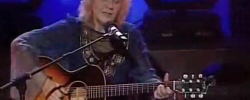 SA 5 GODINA JE OSTAVILA MAJKA, SESTRA JOJ POGINULA DOK SU IŠLE NA SAHRANU DRUGOJ: Na vrhuncu karijere na bini doživljava peh koji je dokrajčio