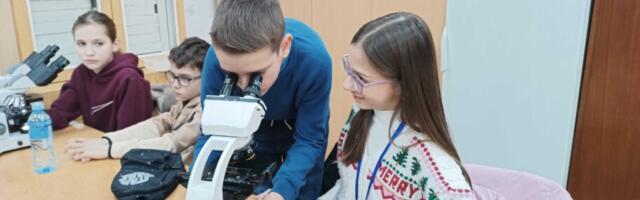 Od seciranja lignje, preko algoritama, do hemijskih eksperimenata – preko 150 đaka istražuje svet nauke
