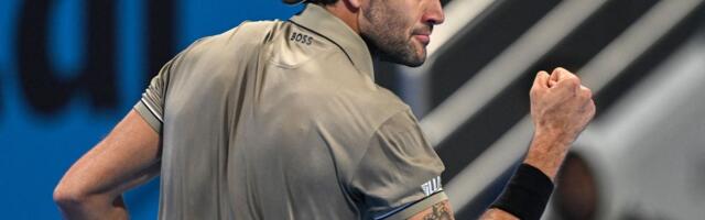 Ponizio Medvedeva kao nikad u karijeri, pa mu se smejao u kameru uz bizarnu poruku