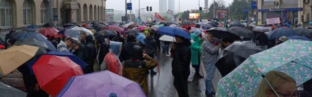 "Svi do mosta jer je dosta": Zatvoren je Brankov most (FOTO, VIDEO)