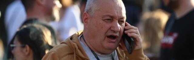 "Zašto DS i dalje puzi i savija se": Blokaderski novinar urnisao Srđana MIlivojevića