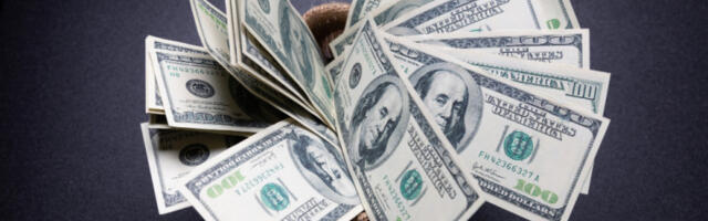 Бонуси за раднике од 240 милиона долара након продаје компаније