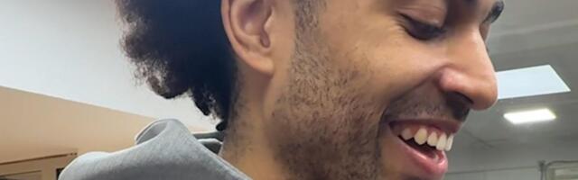 Nvora poklonio svoju medalju malom navijaču, pa sa ushićenjem pričao za medije: Da uzmemo sve...