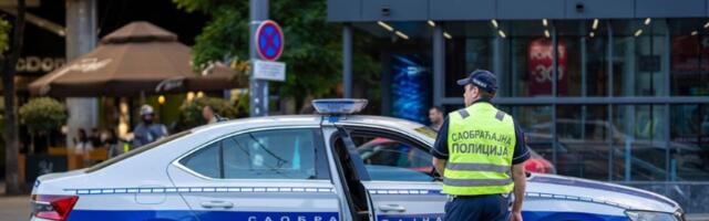 Sigurnosnim pojasom ga izudarao po glavi