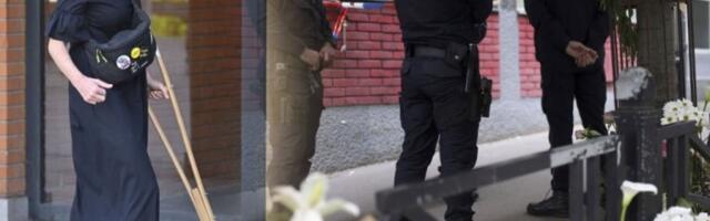 "BILA SAM JEDINA ODRASLA OSOBA U TOJ UČIONICI, A NIŠTA NISAM USPELA DA URADIM!" Nastavnica ranjena u Ribnikaru na štakama došla u sudnicu po pravdu za svoje đake! (FOTO)