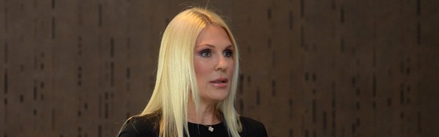 SAMO IMENOM VUK, A GLAVOM I BRADOM UPLAŠENO JAGNJE! Biljana Popović Ivković o jutrošnjem incidenti ispred Predsedništva!