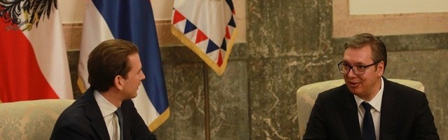 Vučić odlikovao "dragog prijatelja" Kurca