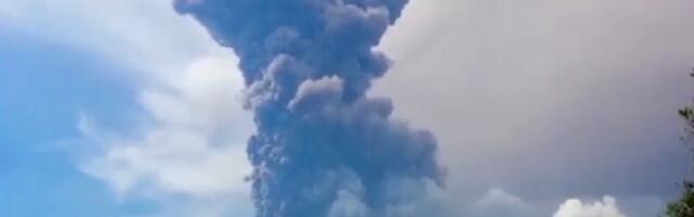 Opet eruptirao vuklan: Ugroženo 16.000 ljudi (FOTO, VIDEO)