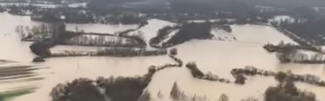 OVAKO TRENUTNO IZGLEDA POPLAVLjENA GRADIŠKA: Pogledajte snimak iz vazduha (VIDEO)